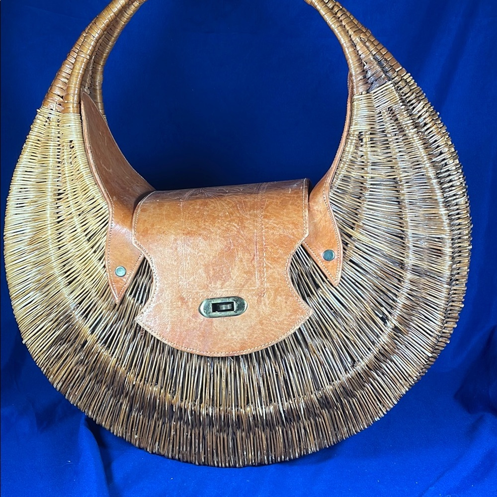 Elegant Brown Woven Handbag with stamped letter